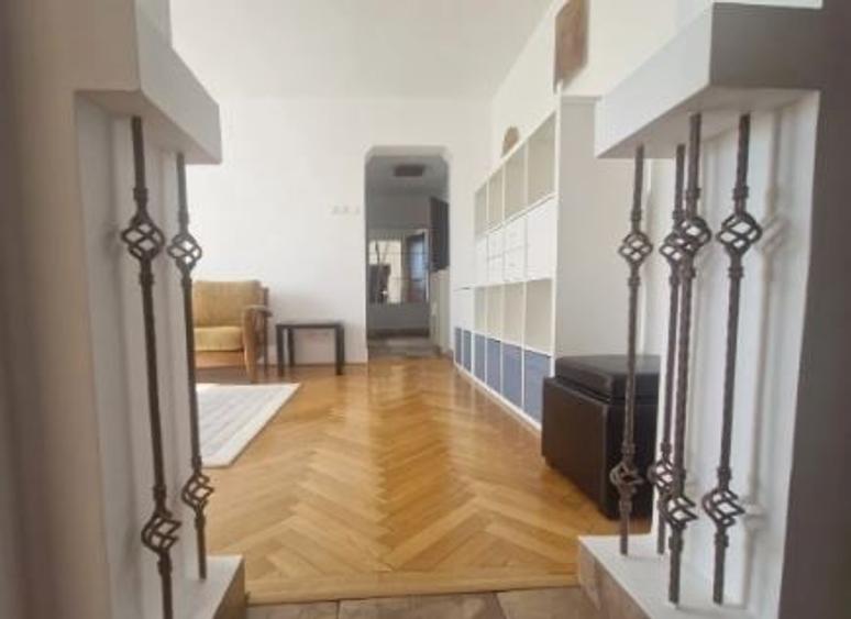 Apartament cu 2 camere semidecomandat, mobilat în Cotroceni