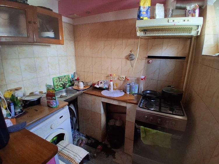 Apartament cu 3 camere semidecomandat în Trivale