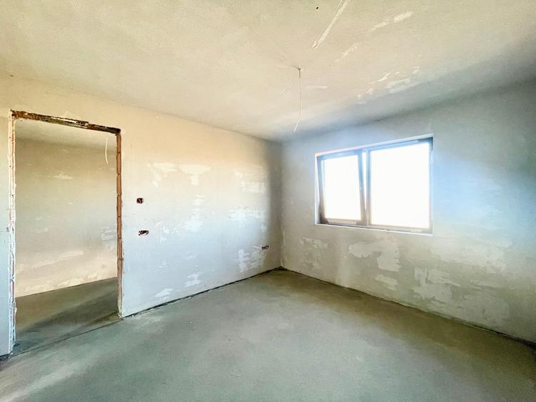 Duplex cu 4 camere cu Canalizare în Moșnița Veche