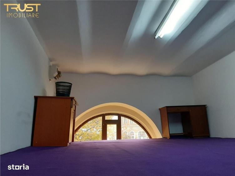 Spațiu comercial, de 20 mp, în Central