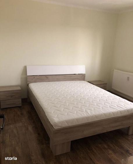 Apartament cu 3 camere decomandat în Baba-Dochia