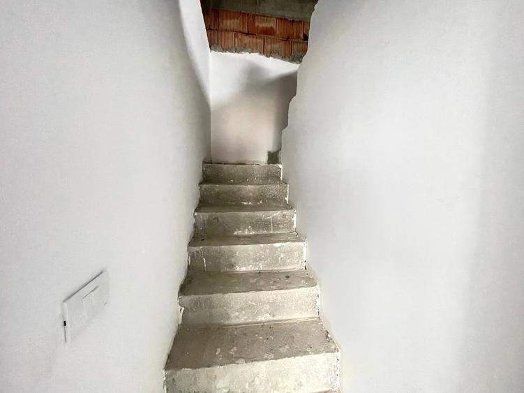 Casă individuală cu 3 camere cu Teren 550 Mp în Măgura