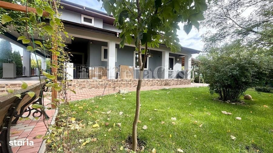 Casă cu 4 camere cu Teren 1453 Mp în Victoria