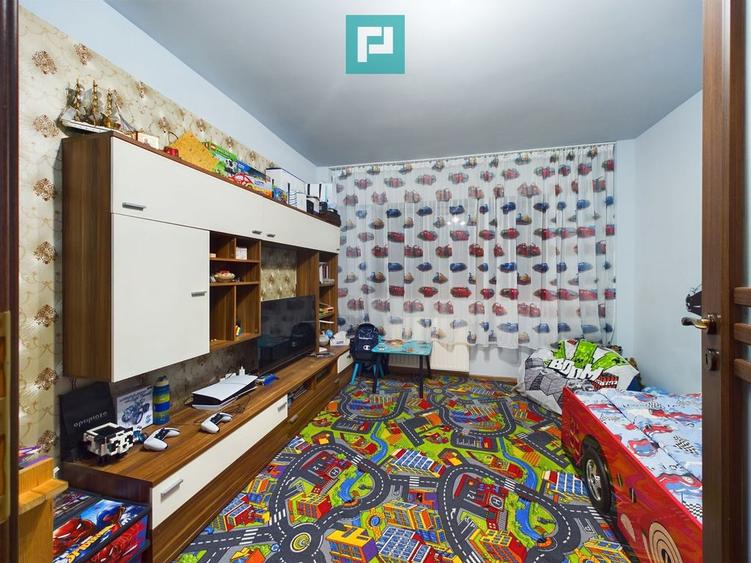 Apartament cu 2 camere decomandat în Intim