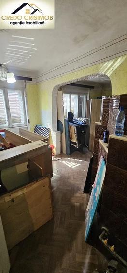 Casă cu 5 camere cu Teren 500 Mp în Muncitoresc
