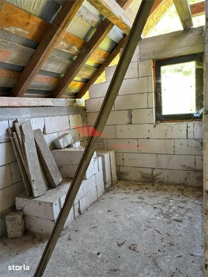 Casă cu 3 camere cu Teren 900 Mp în Târlișua