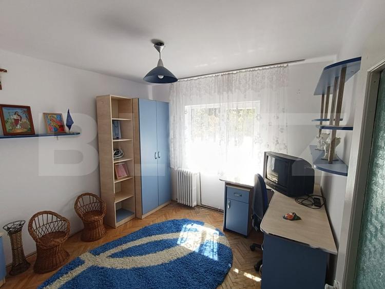 Apartament cu 3 camere decomandat, mobilat în Micro 16