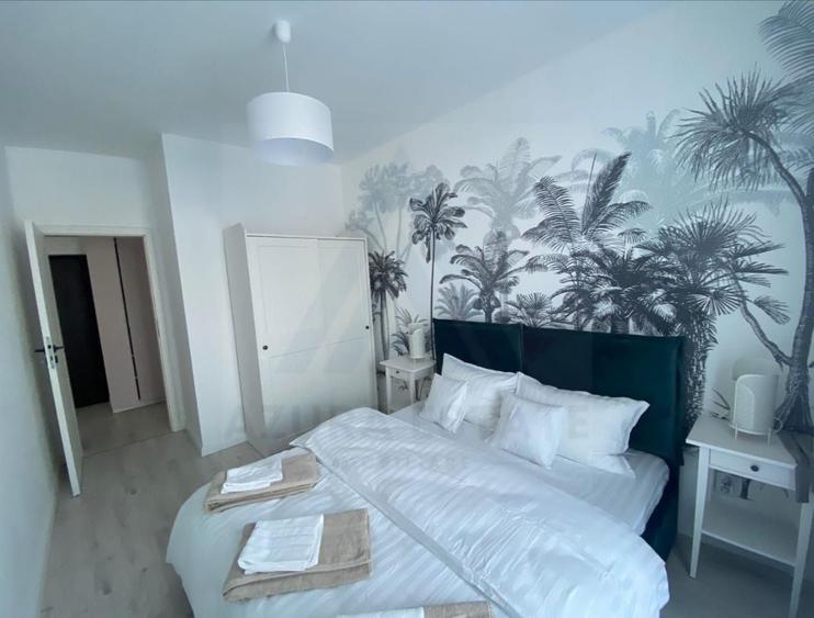 Apartament cu 3 camere decomandat, mobilat în Central