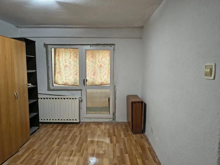 Garsonieră decomandată în Nord