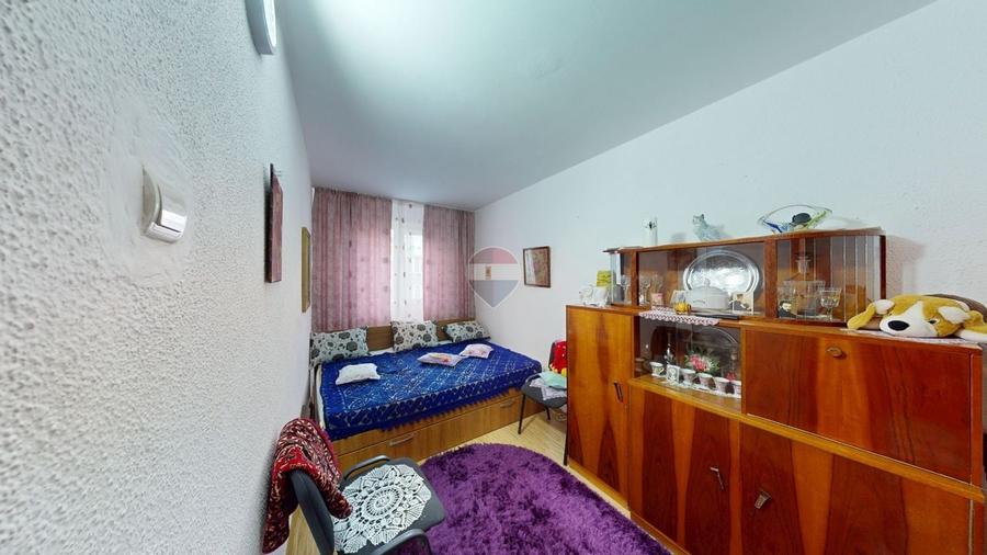 Apartament cu 3 camere decomandat, mobilat în Central