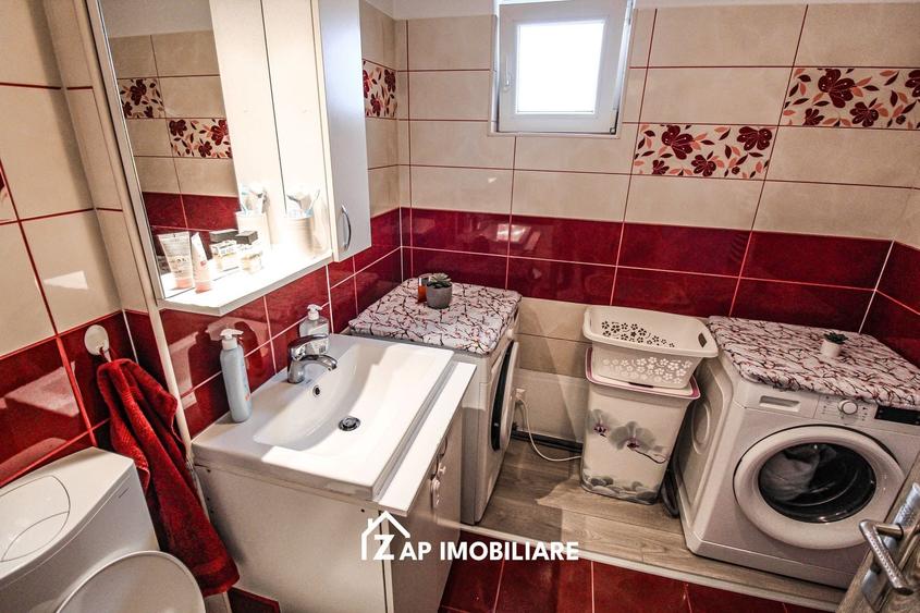 Apartament cu 3 camere decomandat, mobilat în Tudor