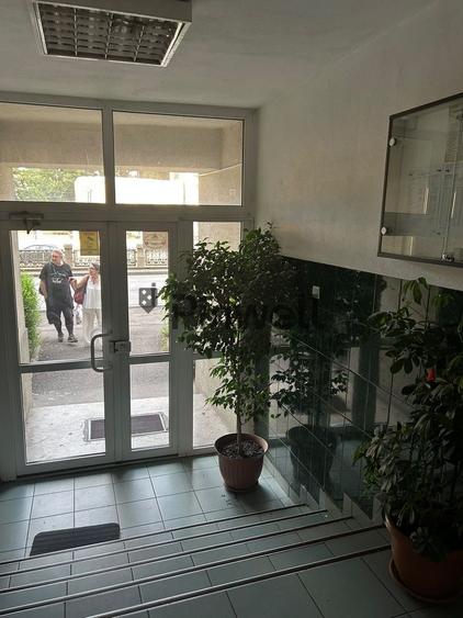 Apartament cu 3 camere decomandat în Dorobanți