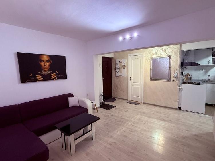 Apartament cu 2 camere decomandat în Narcisa