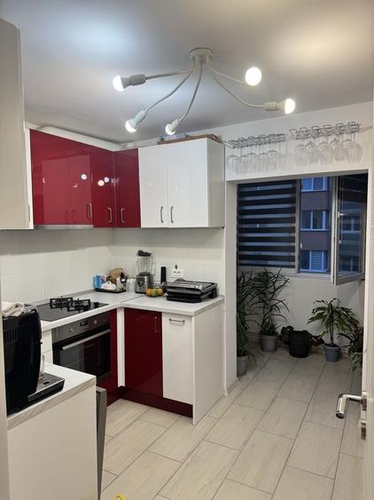 Apartament cu 3 camere decomandat în Triaj