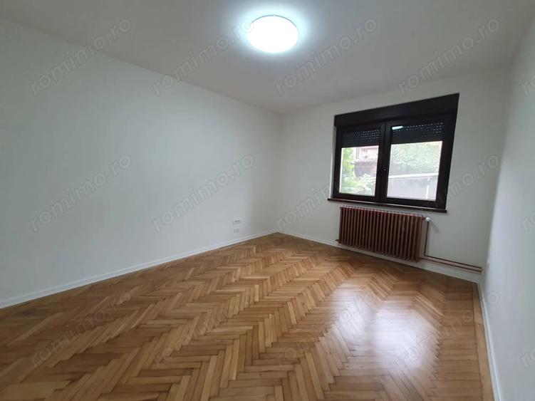 De inchiriat 3 camere la parterul unei Vile- 2537 - 2