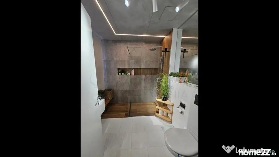 Apartament cu 4 camere decomandat în Calea Călărașilor
