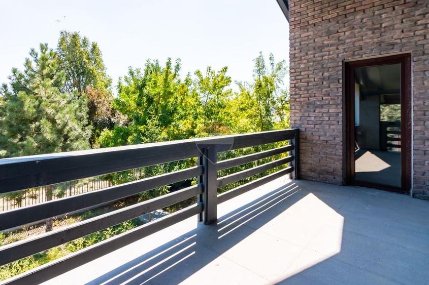 Casă individuală cu 4 camere cu Teren 563 Mp în Corbeanca