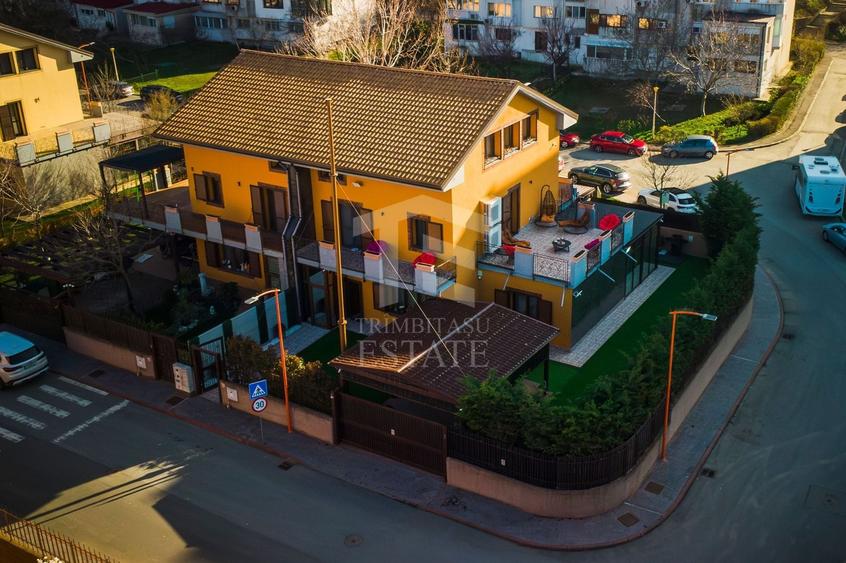 Duplex cu 6 camere cu Canalizare în Faleza Nord