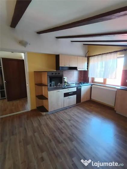 Spațiu comercial, de 200 mp, în Boldești