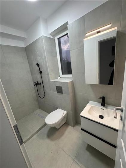 Casă cu 4 camere cu Canalizare în Ferme