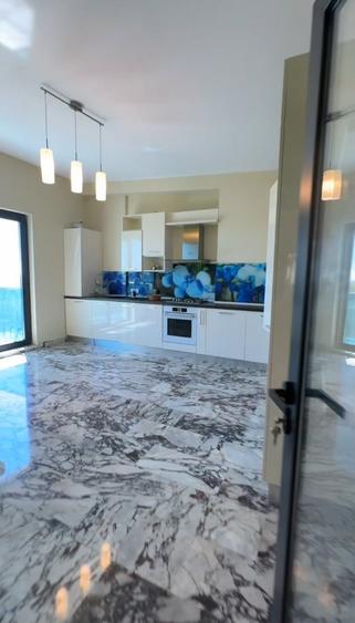Apartament cu 5 camere decomandat în Central
