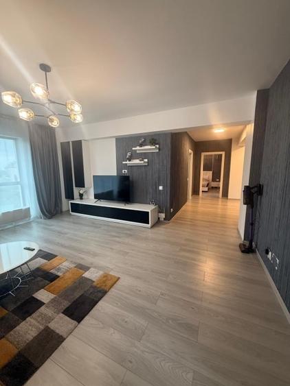 Apartament cu 3 camere decomandat, mobilat în Eremia