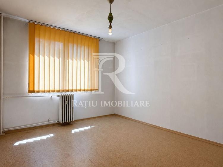 Apartament cu 2 camere decomandat în Decebal