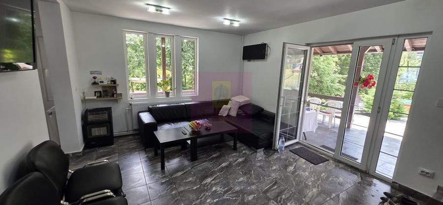 Casă cu 7 camere în Central