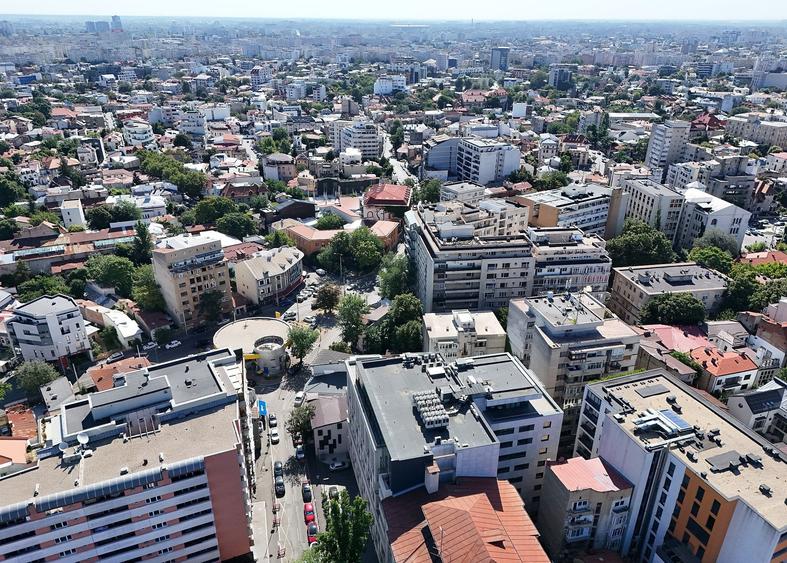 Birou, de 6,250 mp, în Dacia