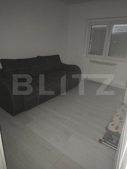 Apartament cu 3 camere decomandat, mobilat în Central