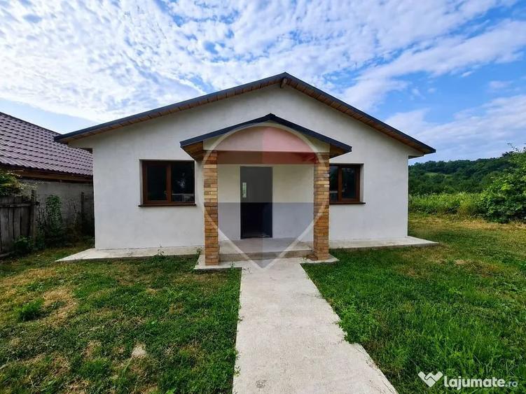 Casă cu 3 camere cu Teren 1700 Mp în Budești