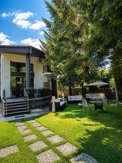 Casă individuală cu 5 camere cu Canalizare în Dorobanți
