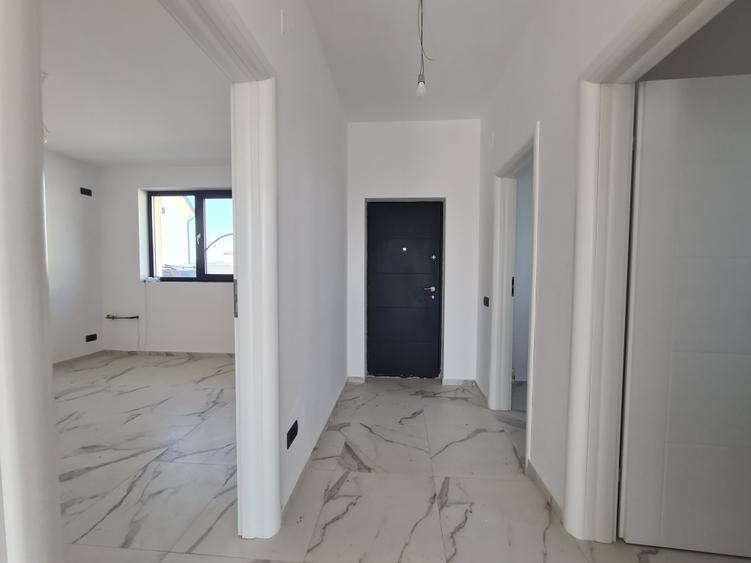 Duplex cu 4 camere cu Teren 230 Mp în Odăi