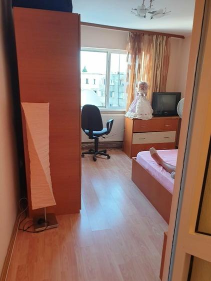 Apartament cu 2 camere decomandat, mobilat în Micro 11