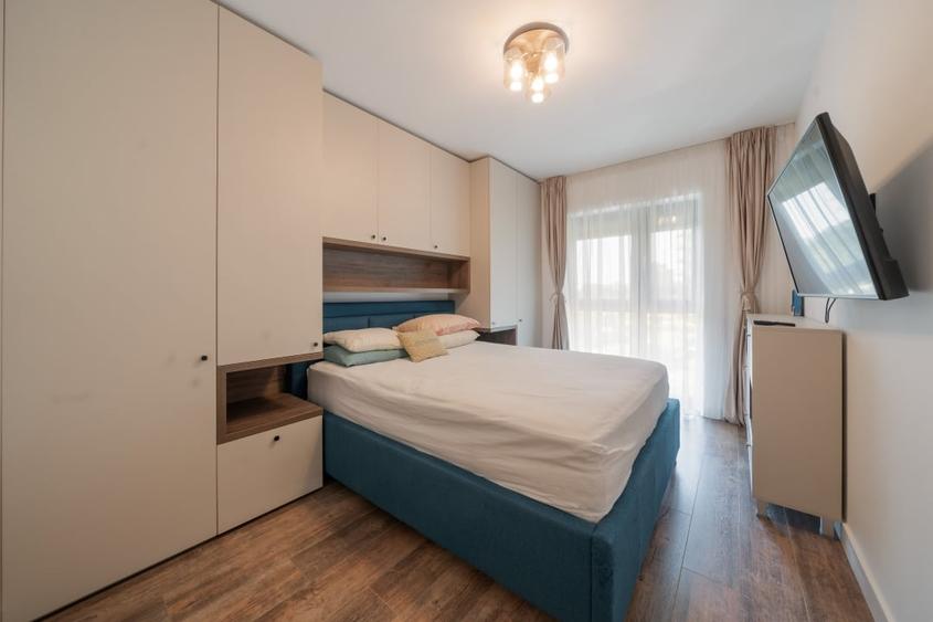 Apartament cu 3 camere decomandat, mobilat în P-ta Presei Libere