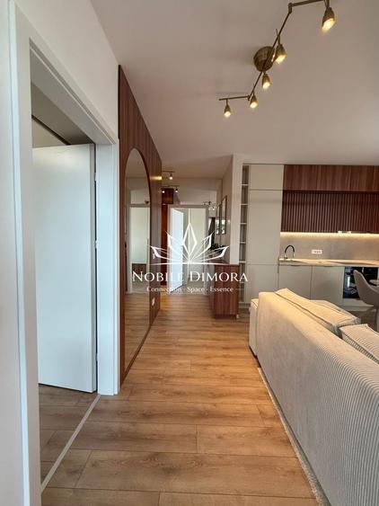 Apartament cu 3 camere semidecomandat, mobilat în Take Ionescu