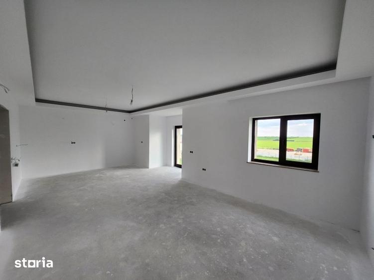 Casă cu Teren 2072 Mp în Cernica