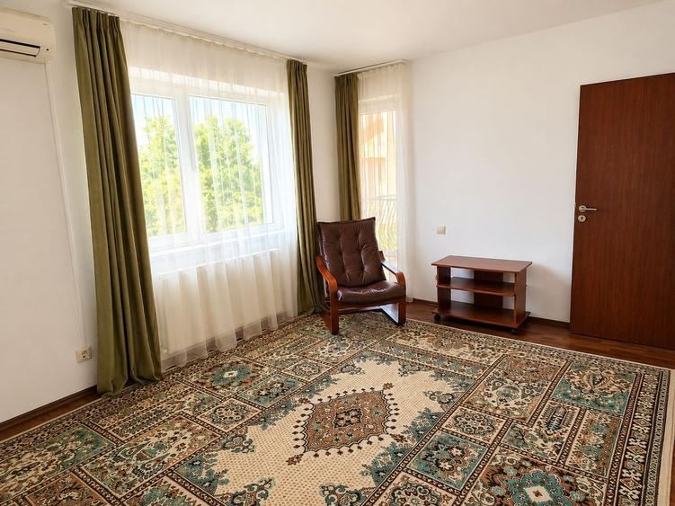 Duplex cu 5 camere cu Canalizare în Giulești Sârbi