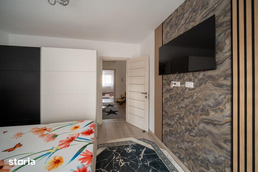 Casă cu 5 camere decomandat cu Teren 60 Mp în Central