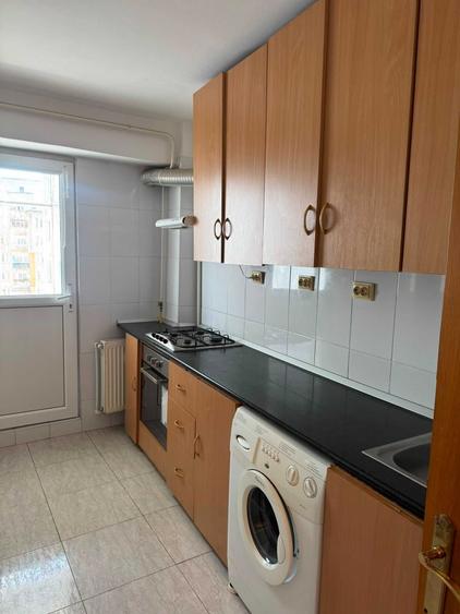 Apartament cu 2 camere decomandat în Micro 21