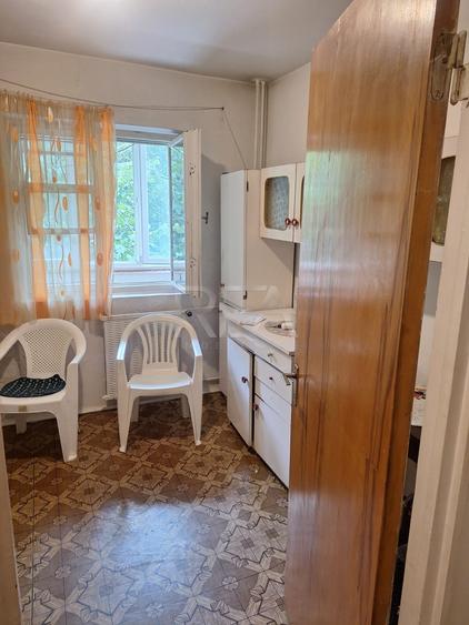 2 camere Aviației decomandat, et. 1, an 1984, metrou, 53 mp - 3