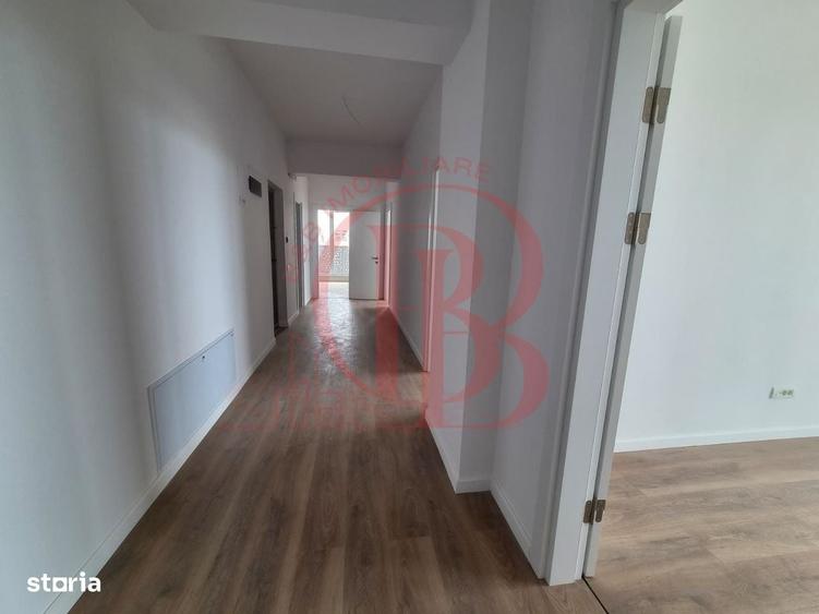 Apartament cu 3 camere în Liviu Rebreanu