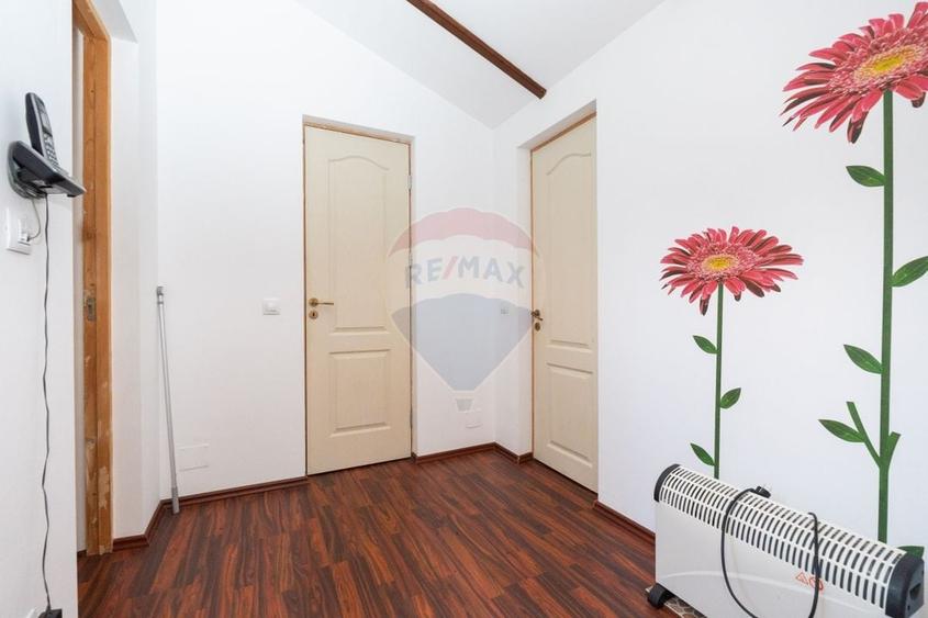 Casă individuală cu 5 camere cu Teren 2340 Mp în Bălilești