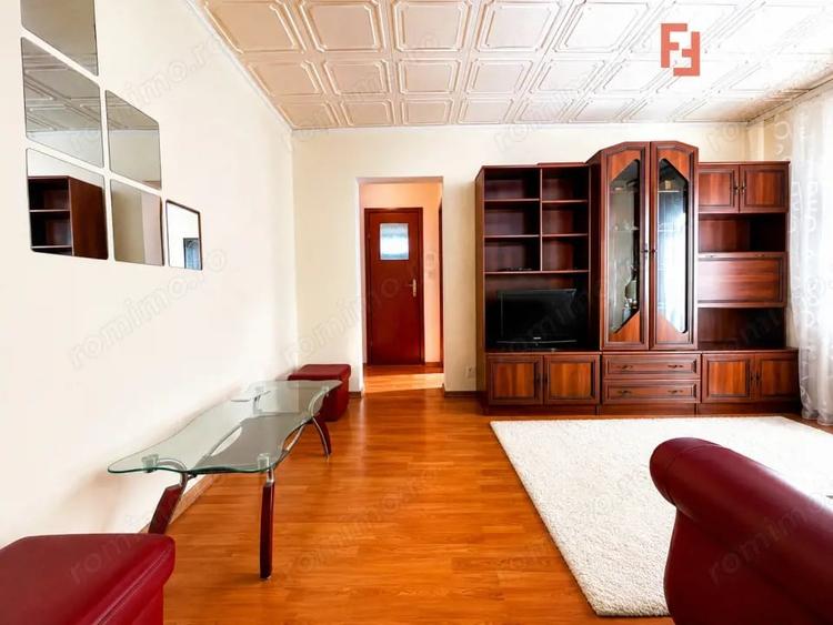 Apartament cu 3 camere semidecomandat în Aurel Vlaicu