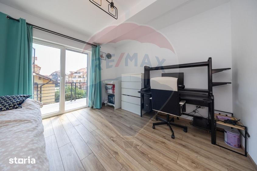 Apartament cu 3 camere în Tractorul