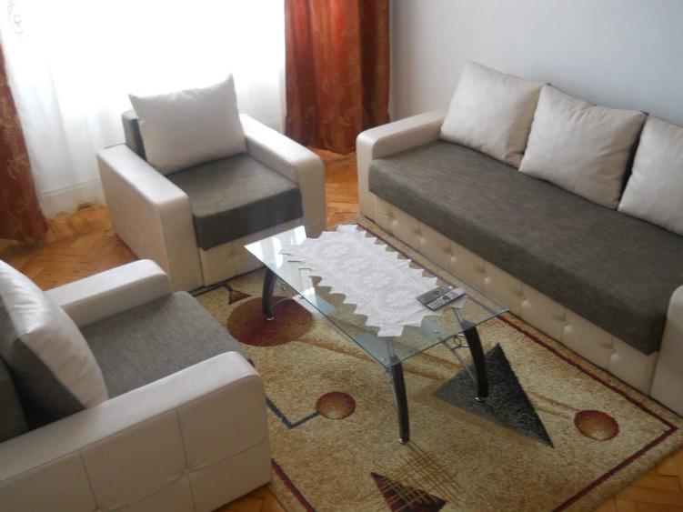 Apartament cu 2 camere decomandat în Ultracentral