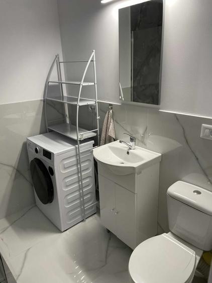 Apartament cu 2 camere semidecomandat în Cetate