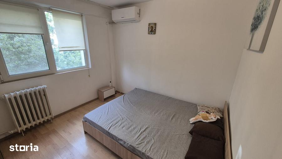 Apartament cu 2 camere decomandat în Tei