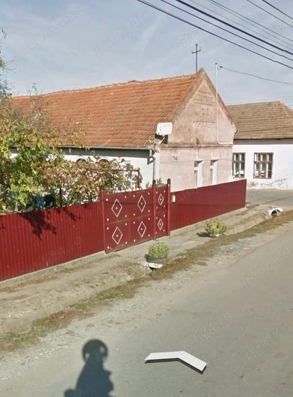 Casă cu Teren 2017 Mp în Sacoșu Mare