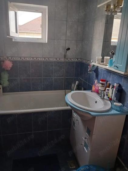 Apartament cu 4 camere semidecomandat în Beclean